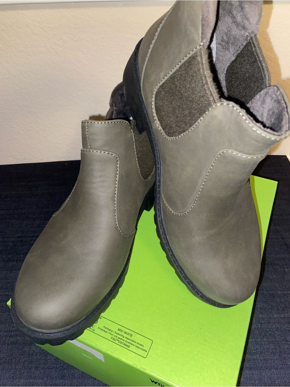 Algeria Womans boot Sz 37